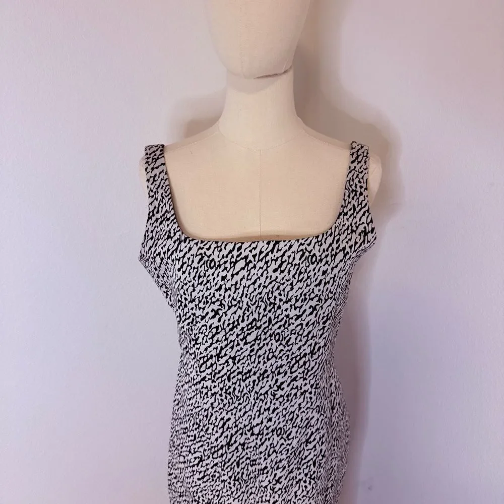 Diane Von Furstenberg Monochrome Animal Print Dress - Size‎ 10
